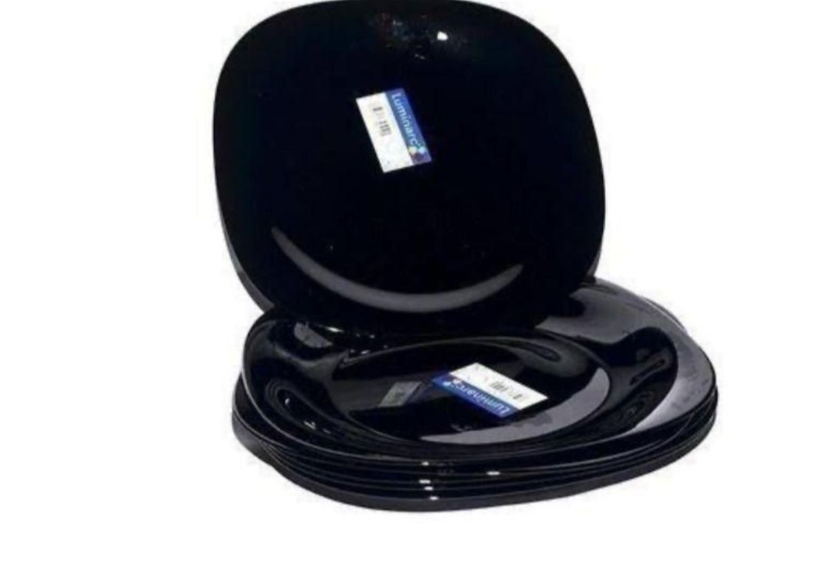 Set of 6 Luminarc Square Black Plates
