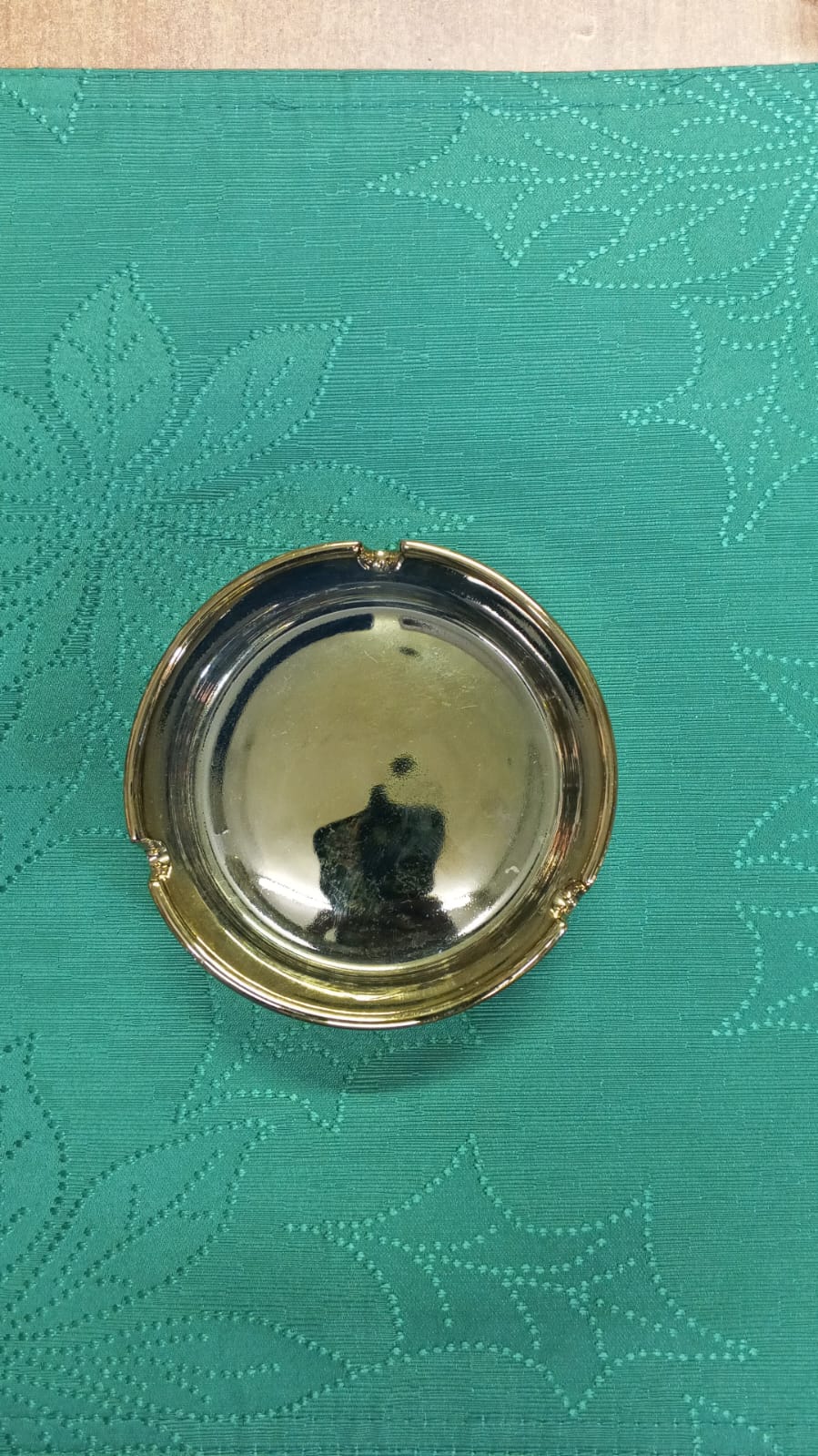Ceramic Gold Ash Tray – 4 Inch