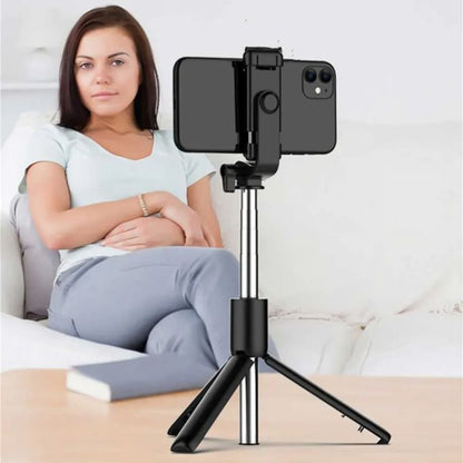 Portable Bluetooth Selfie Stick – Retractable Multifunctional Phone Holder (710mm Extendable)
