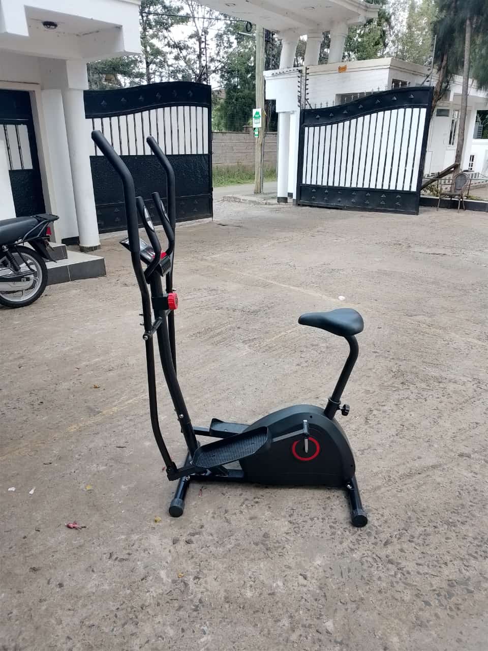 Magnetic Control Resistance Cross Trainer/Elliptical Trainer with Seat