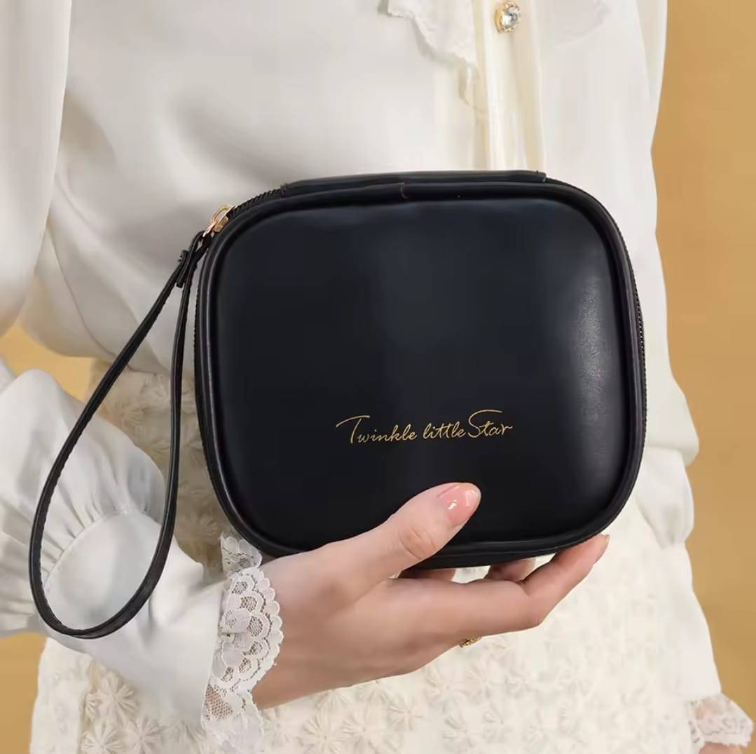 Waterproof mini pads pouch