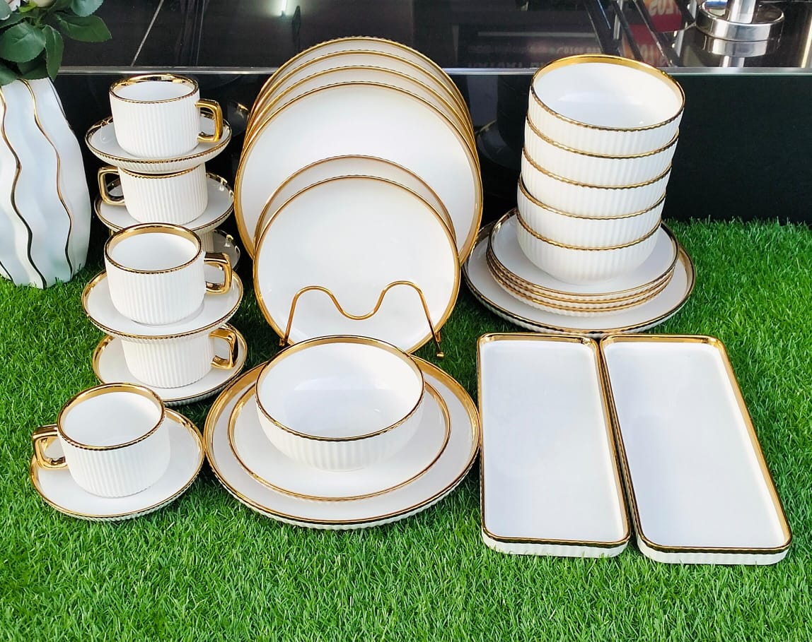 Elegant  European Porcelain Dinner set