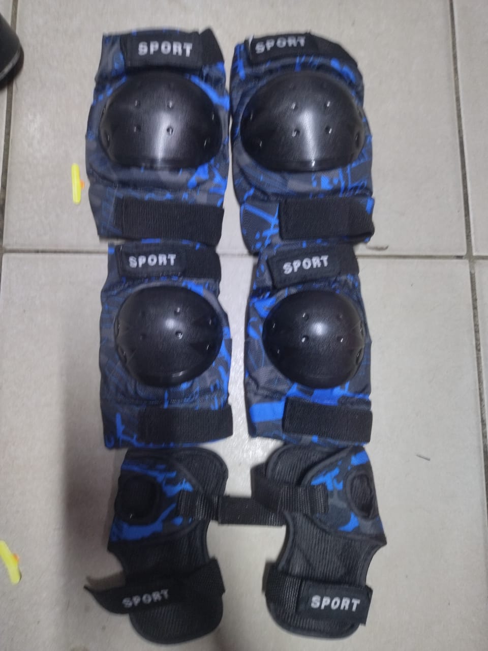Heavy Duty Protective Guards – Knee, Elbow & Wrist Pads Set (Blue / Pink)