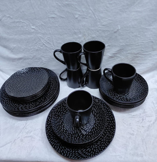 24-Piece Ceramic Black Leaf Dinner Set