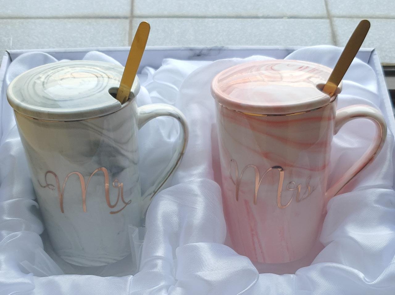Elegant style Mr & Mrs ceramic gift cup
