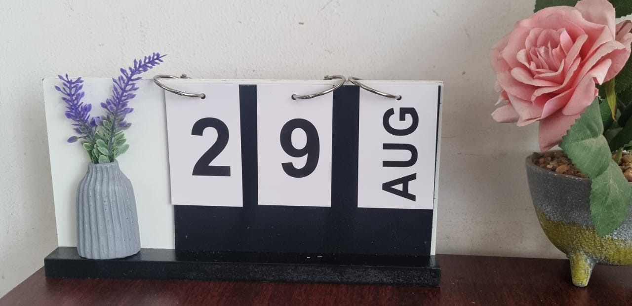 Tabletop Date Stand Calendar – 24x12cm Minimalist Desk Organizer