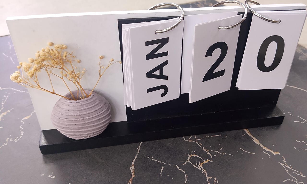Tabletop Date Stand Calendar – 24x12cm Minimalist Desk Organizer