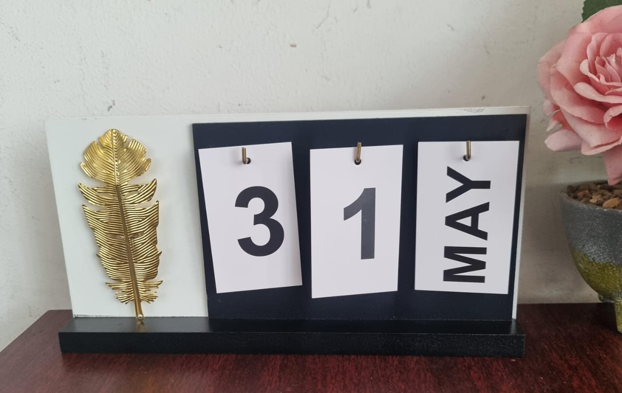 Tabletop Date Stand Calendar – 24x12cm Minimalist Desk Organizer