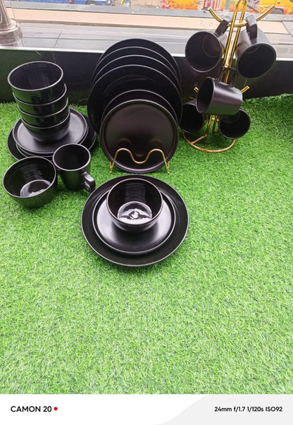 24-Piece Black Elegant Dinner Set
