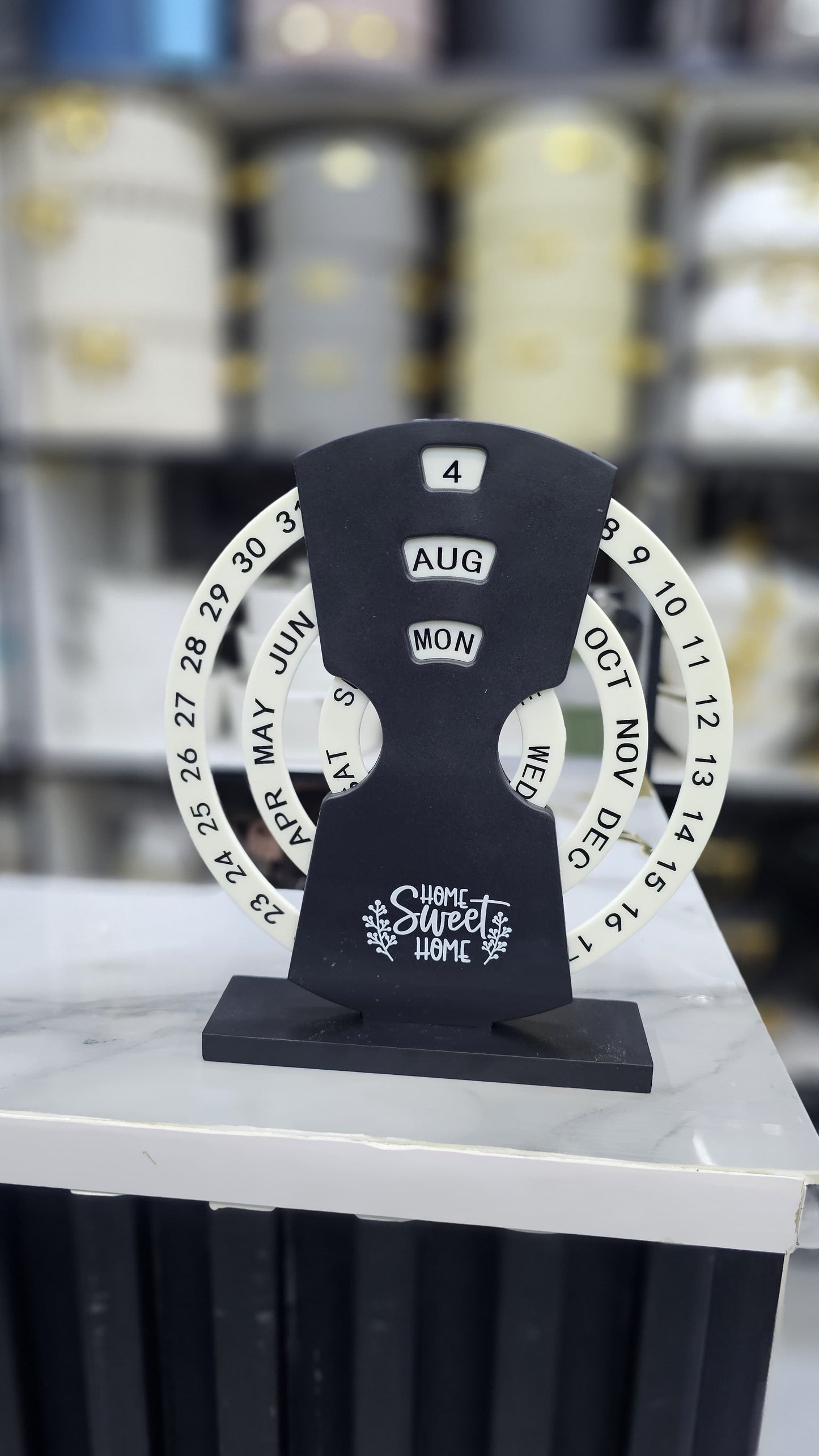 Creative Manual Rotating Wooden Calendar
