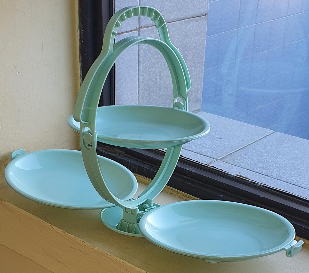 Creative Folding 3-Layer Plate Fruit Rack