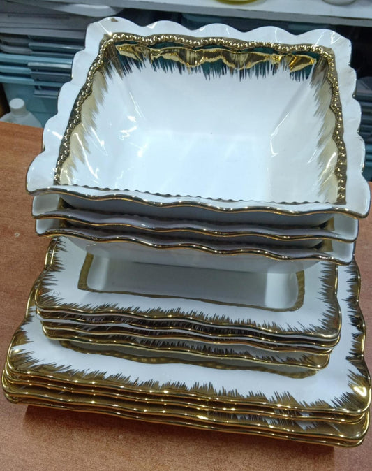 18-Piece Gold Detail Ceramic Dinner Se
