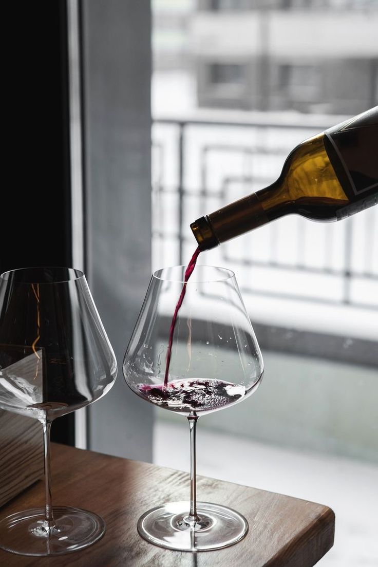 Burgundy Tulip-Shaped Wine Glass – 730ml 2PCs