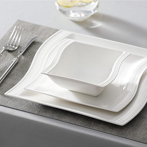 18-Piece Fancy Square Dinner Set with Lines