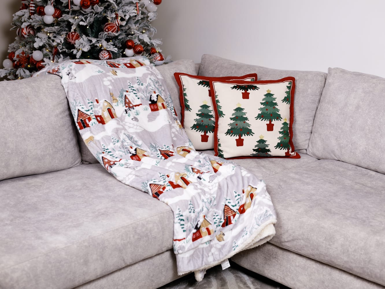 Festive Christmas Home Décor Collection
