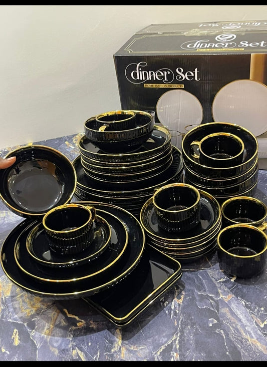 Elegant European Porcelain 32-Piece Dinner Set